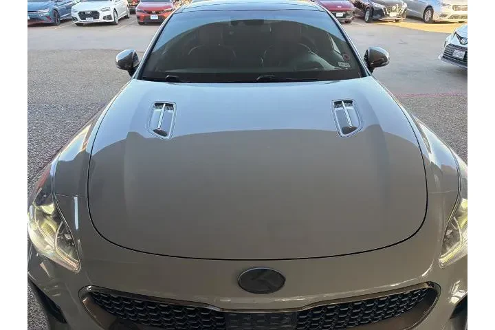 $27937 : Kia Stinger 2021 GT2 4dr Sed image 2