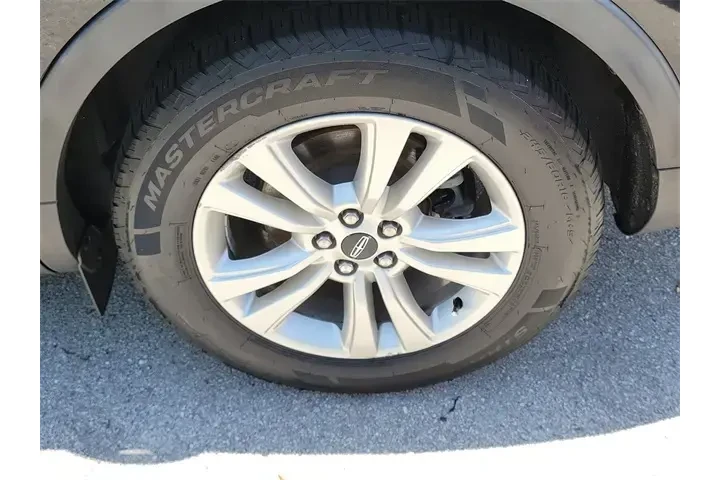 $15590 : Lincoln MKX 2018 Premiere 4d image 8