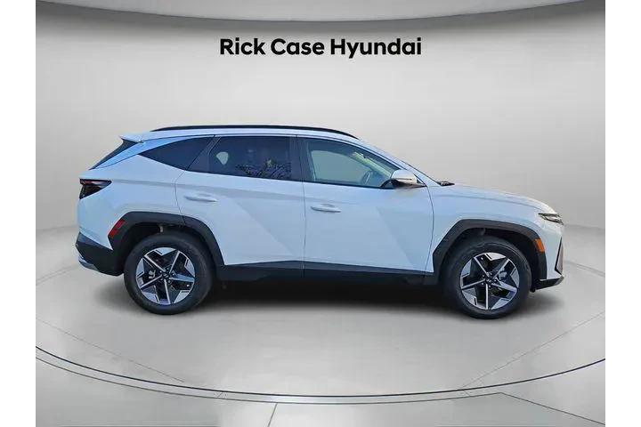 $30593 : Hyundai TUCSON Hybrid 2025 A image 4