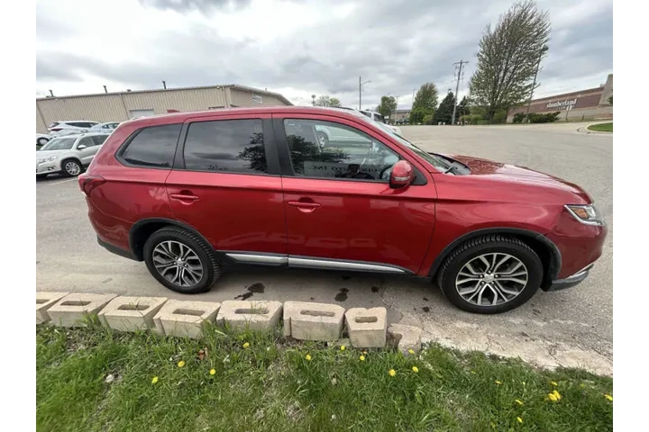 $9990 : 2018 Outlander SE image 8