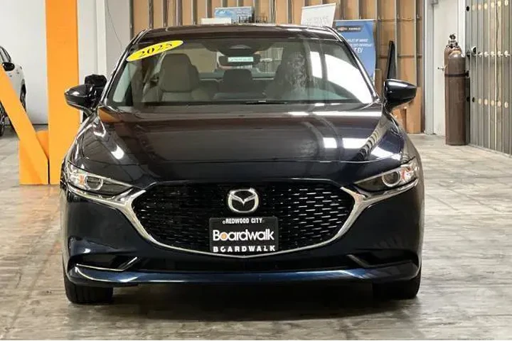 Mazda Mazda3 Sedan 2025 2.5 image 9