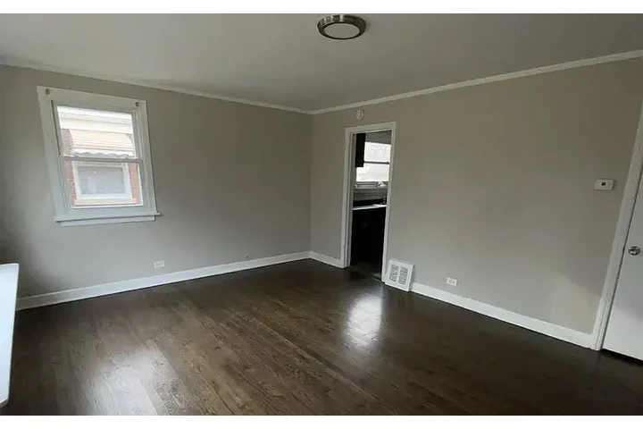$1350 : HOME FOR RENT IN CHICAGO IL image 10
