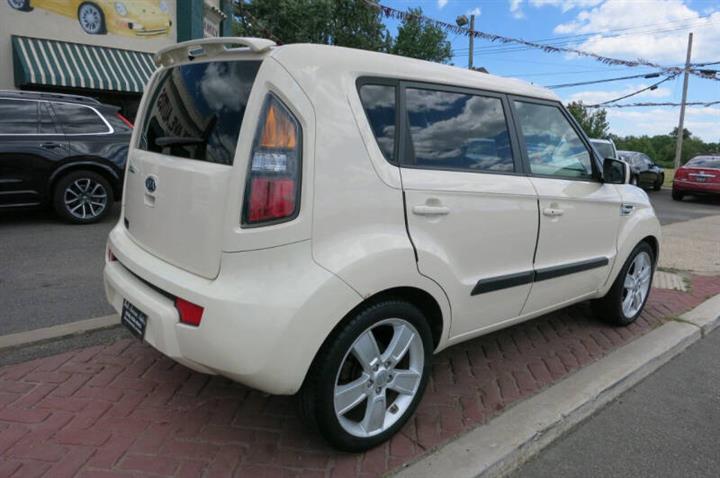 $6995 : 2011 Soul ! image 4