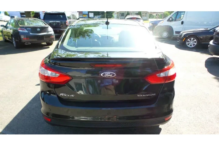 $6900 : 2014 Focus Titanium image 9