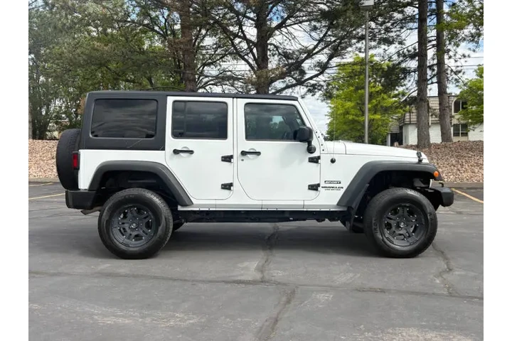 $13900 : 2012 Wrangler Unlimited Sport image 6