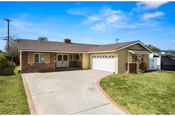 $2450 : 3 bedroom house in Lynwood image 1