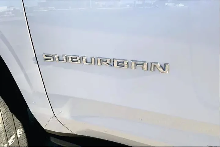 $39737 : Chevrolet Suburban 2021 4x2 image 9