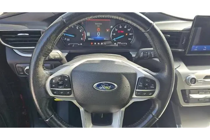 $29950 : Ford Explorer 2022 XLT 4dr S image 10