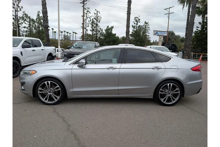 $17590 : Ford Fusion 2020 Titanium 4d image 9