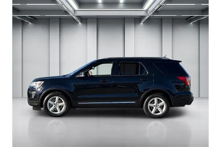 $16885 : Ford Explorer 2018 XLT 4dr S image 2