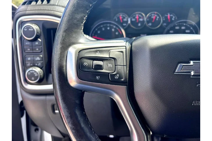 2021 Silverado 1500 RST image 9