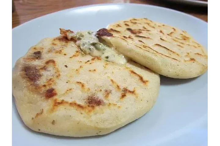 PUPUSAS ILIMITADAS MAIZ ARROZ image 3