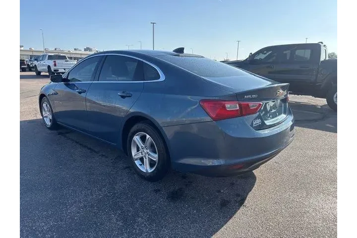 $22982 : Chevrolet Malibu 2025 LS 4dr image 5