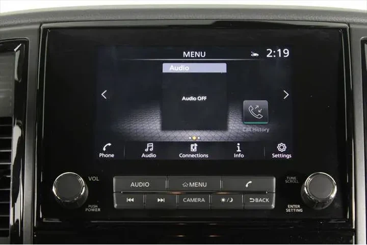 $39987 : Nissan Titan 2024 4x4 SV 4dr image 9