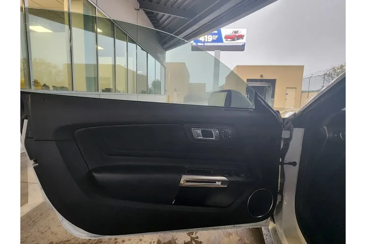 $19535 : Ford Mustang 2019 EcoBoost 2 image 10