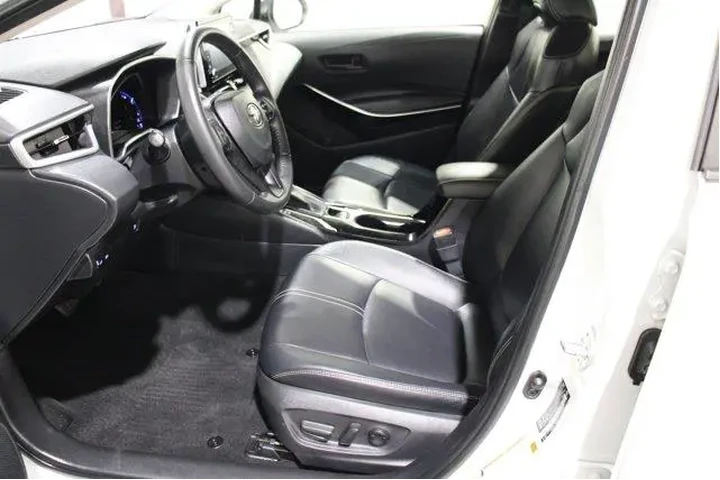 $24998 : Toyota Corolla Hybrid 2022 L image 3