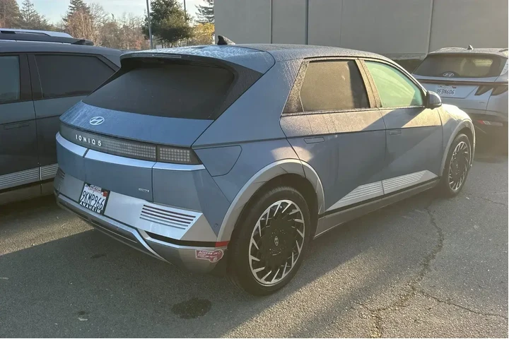 $31990 : Hyundai IONIQ 5 2024 AWD Lim image 3