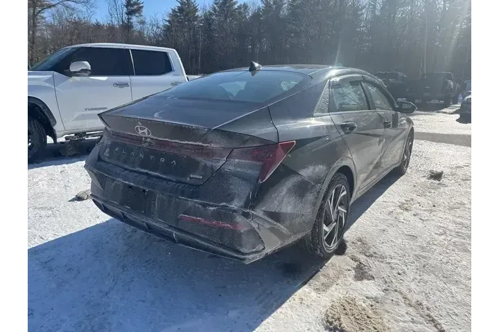 $24073 : Hyundai ELANTRA Hybrid 2025 image 8