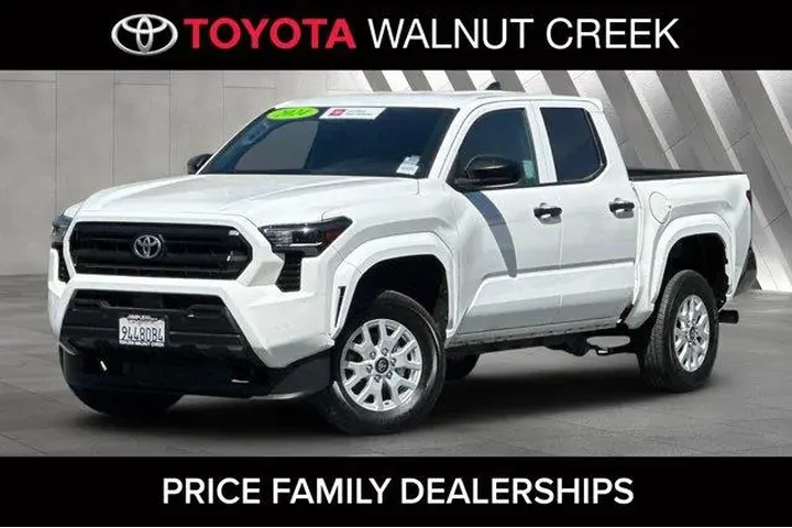 $33300 : Toyota Tacoma 2024 4x2 SR 4d image 1