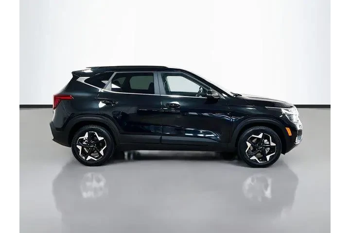 $17952 : Kia Seltos 2024 EX 4dr SUV image 8
