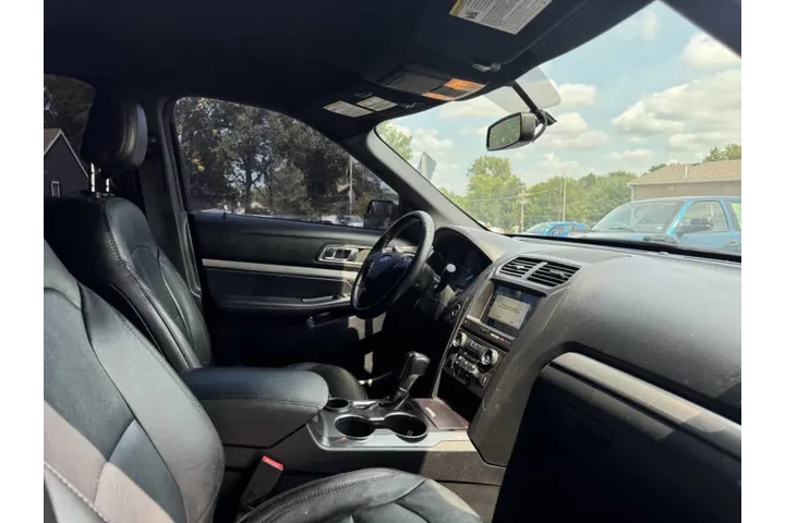 $12999 : 2018 Explorer XLT image 8