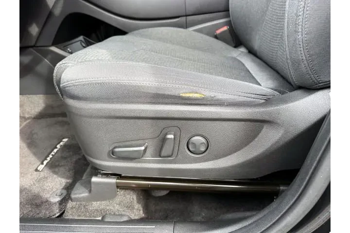 $21981 : Hyundai SANTA FE 2022 AWD SE image 10