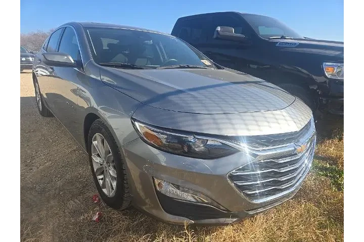 $17245 : Chevrolet Malibu 2024 LT 4dr image 4
