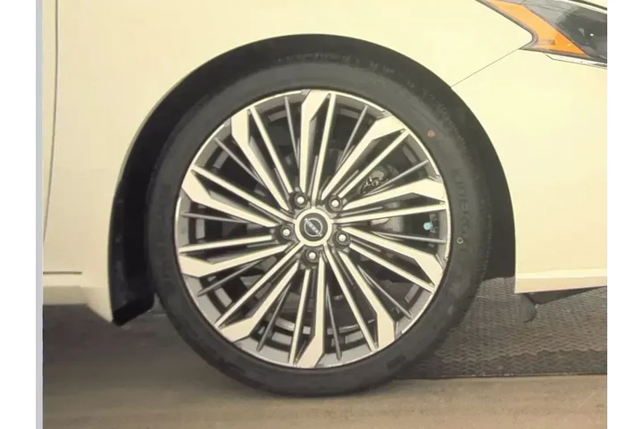 $25999 : Nissan Altima 2023 2.5 SL 4d image 10