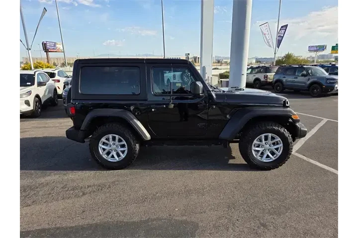 $27500 : Jeep Wrangler 2023 4x4 Sport image 9