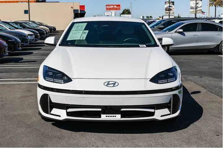 $20998 : Hyundai IONIQ 6 2023 SEL 4dr image 2