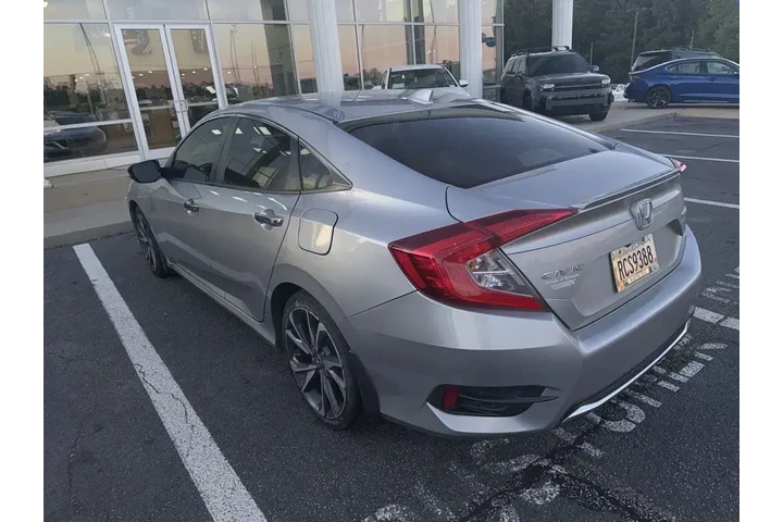 $20671 : Honda Civic 2020 Touring 4dr image 6