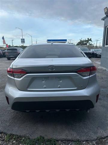 $12850 : 2020 Corolla LE image 10