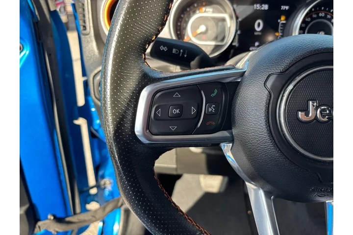 2023 Gladiator Mojave 4x4 image 9