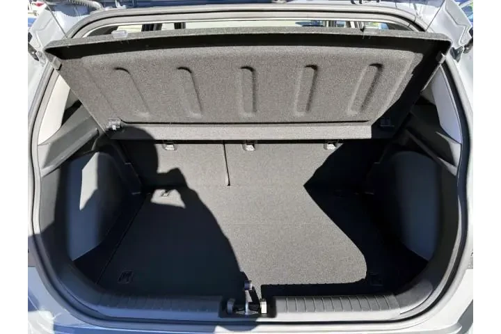 $16998 : Hyundai VENUE 2022 SEL 4dr C image 7