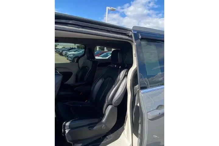 $21247 : Chrysler Pacifica Hybrid 202 image 6