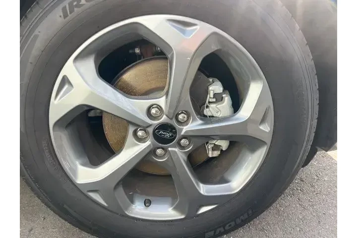 $22988 : Ford Escape 2023 ST-Line 4dr image 5