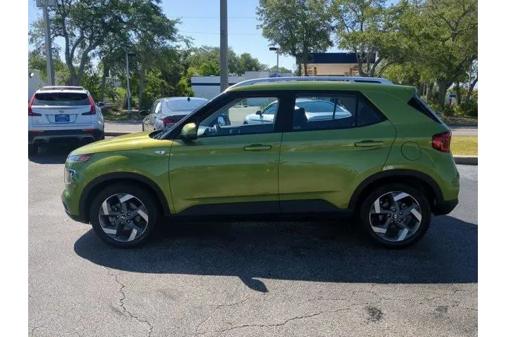 $16554 : Hyundai VENUE 2023 SEL 4dr C image 6