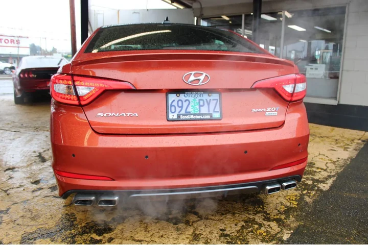 $16995 : 2015 Sonata 4dr Sdn 2.0T Limi image 6