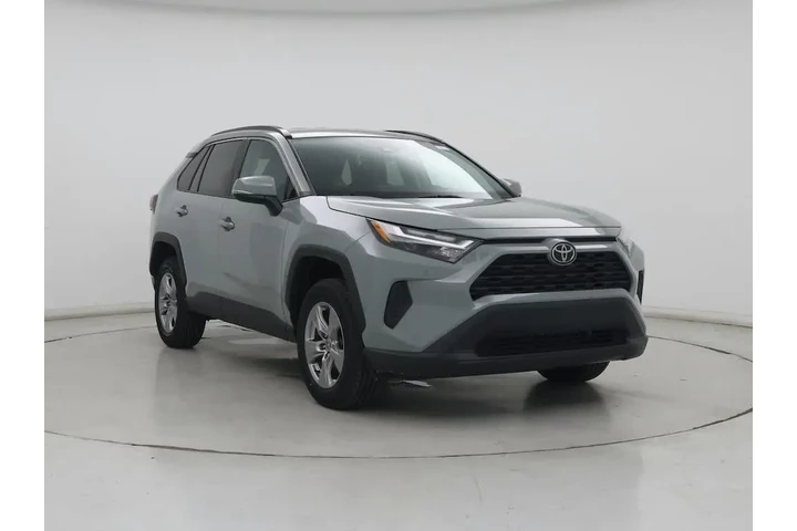 $29998 : Toyota RAV4 2023 AWD XLE 4dr image 1