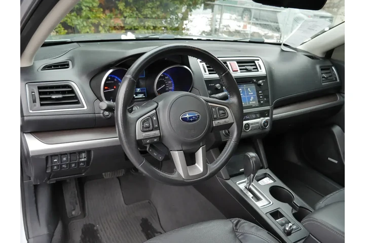 $13000 : Subaru Legacy 2017 AWD 2.5i image 4