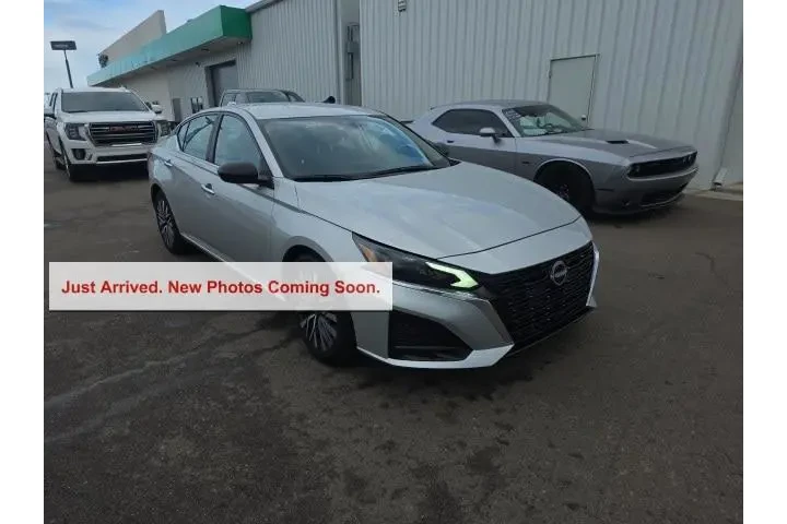 $20900 : Nissan Altima 2025 2.5 SV 4d image 1