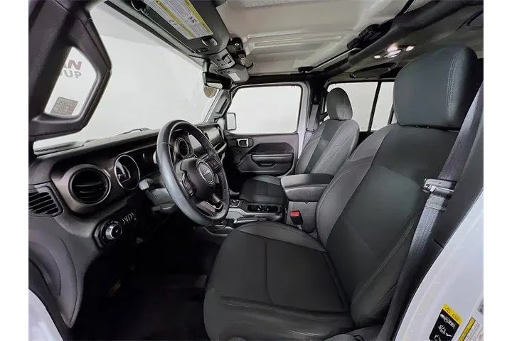 $34975 : Jeep Wrangler Unlimited 2021 image 10