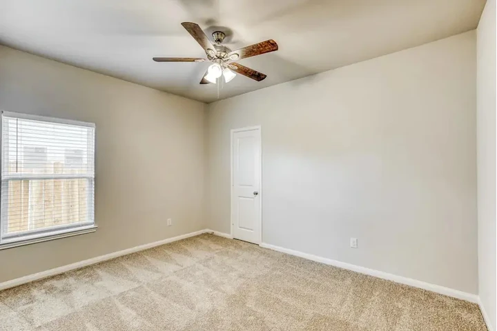 $1205 : Casa en renta de 3 recámaras image 5