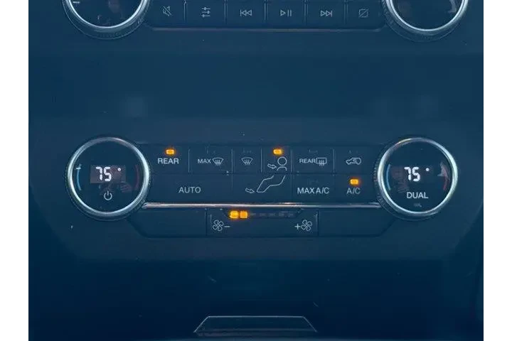 $22576 : Ford Expedition 2020 4x2 XLT image 4