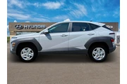 $23249 : Hyundai KONA 2025 AWD SE 4dr thumbnail