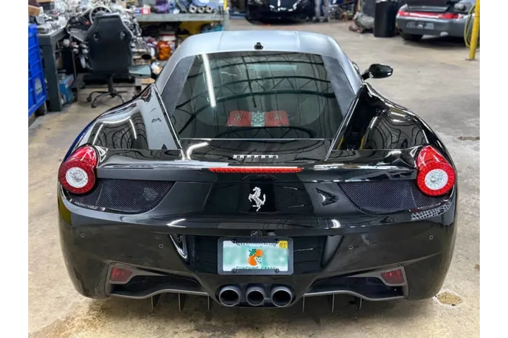 $215000 : 2010 458 Italia image 6