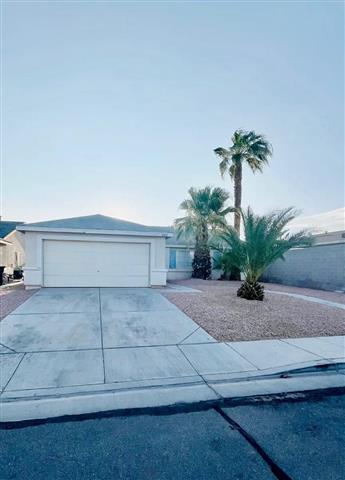 $1300 : North Las Vegas image 2