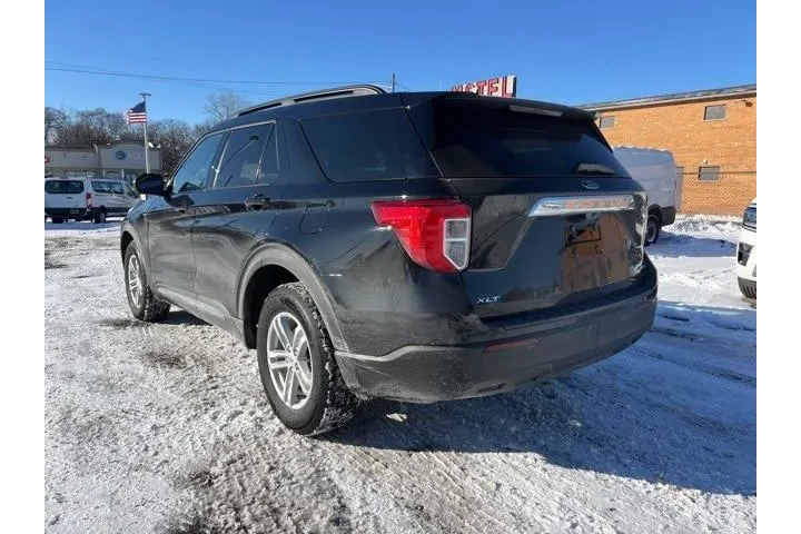 $31355 : Ford Explorer 2023 AWD XLT 4 image 6