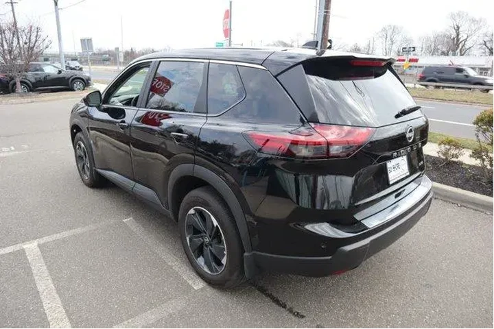 $23055 : Nissan Rogue 2025 AWD SV 4dr image 9