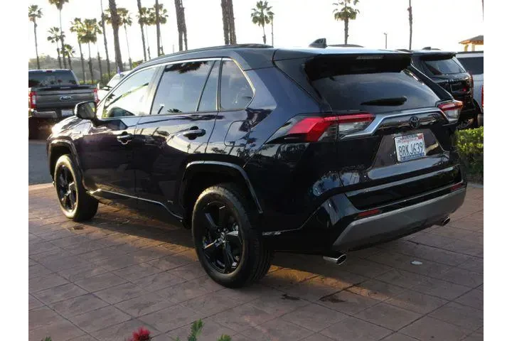 $27645 : Toyota RAV4 Hybrid 2020 AWD image 2